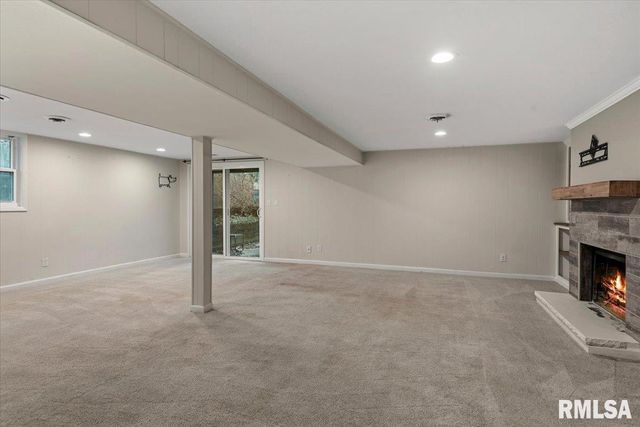 2 Interlacken Road, Springfield, IL 62704