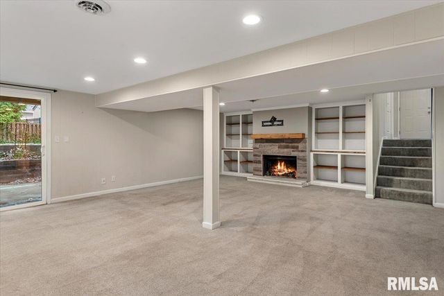 2 Interlacken Road, Springfield, IL 62704