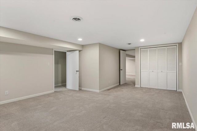 2 Interlacken Road, Springfield, IL 62704