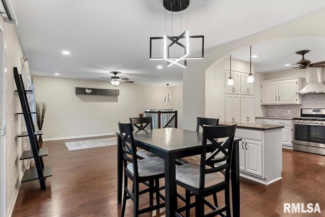 2 Interlacken Road, Springfield, IL 62704