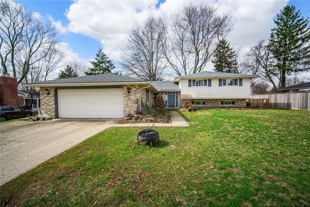 6111 Park Ridge Drive, Centerville, OH 45459