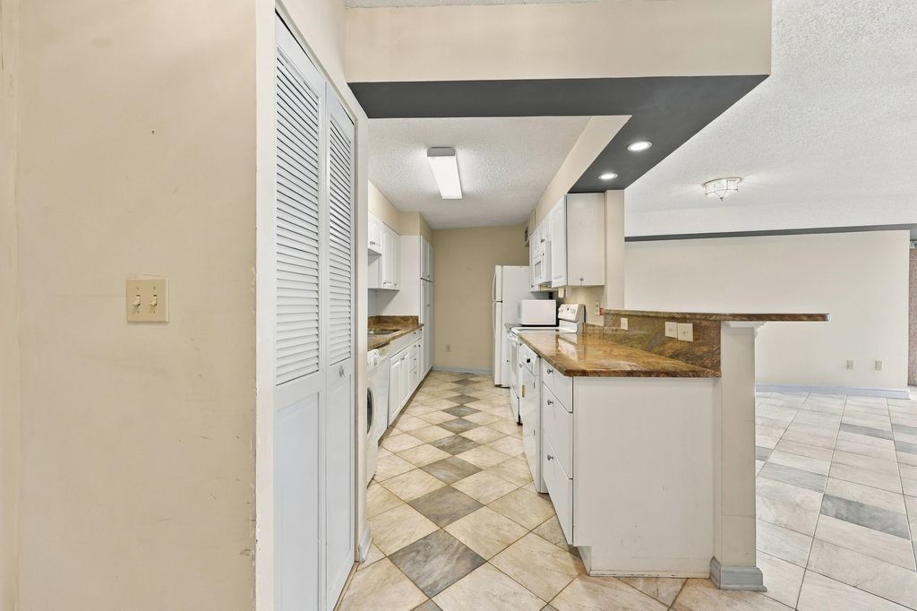 400 20th Ave N Apt 604, Myrtle Beach, SC 29577 — photo 3