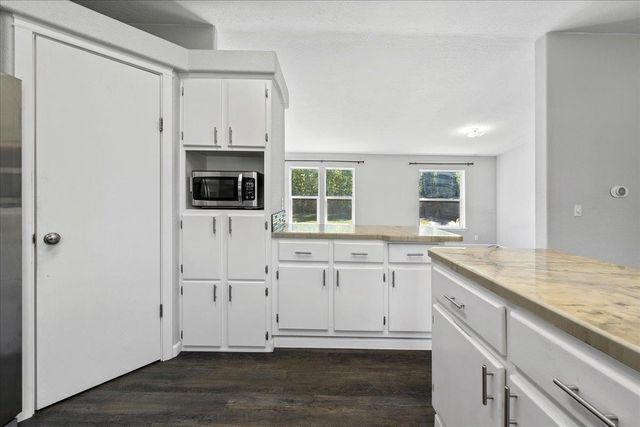 2275 REDSTONE ROAD, North Pole, AK 99705