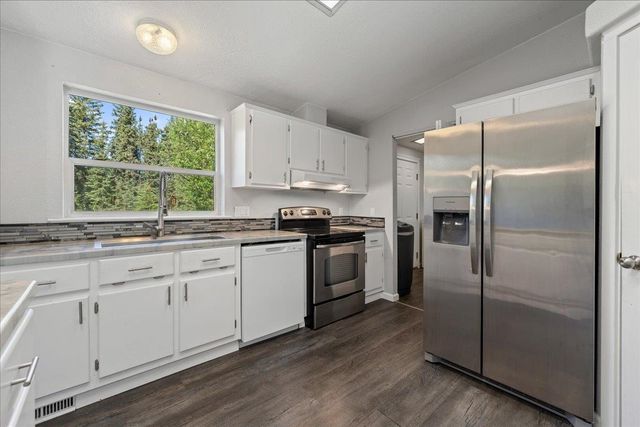 2275 REDSTONE ROAD, North Pole, AK 99705