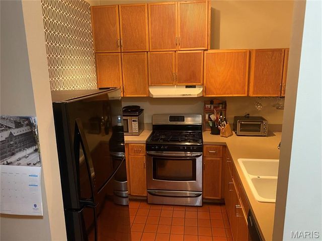 2234 Hickory Street, St Louis, MO 63104