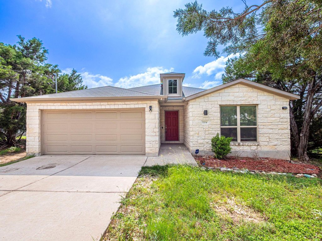 5704 Thunderbird ST, Lago Vista, TX 78645