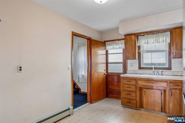 27 - 29 Crystal Street, North Arlington, NJ 07031