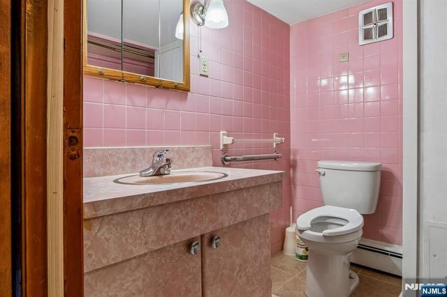 27 - 29 Crystal Street, North Arlington, NJ 07031