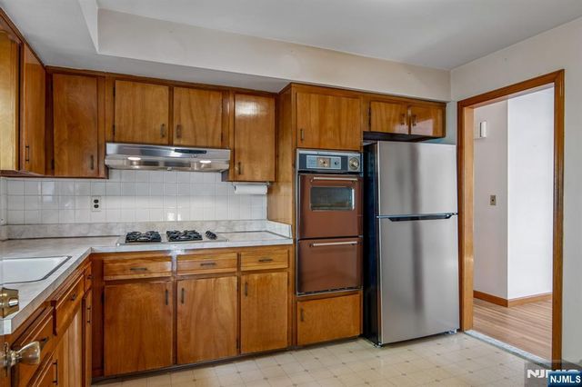27 - 29 Crystal Street, North Arlington, NJ 07031