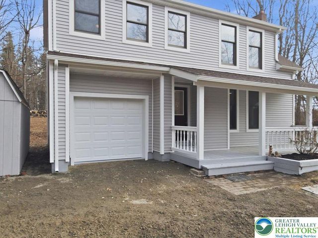 142 Towering Court, Chestnuthill Twp, PA 18353