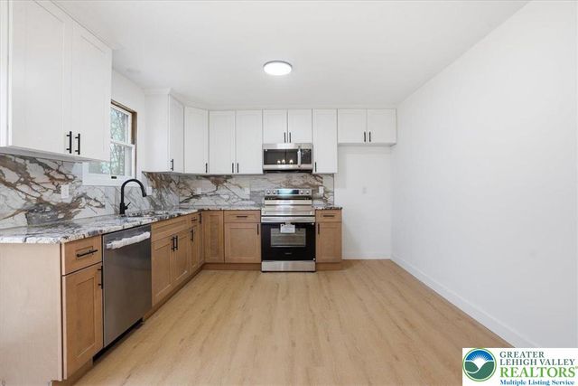 142 Towering Court, Chestnuthill Twp, PA 18353