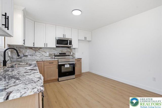 142 Towering Court, Chestnuthill Twp, PA 18353