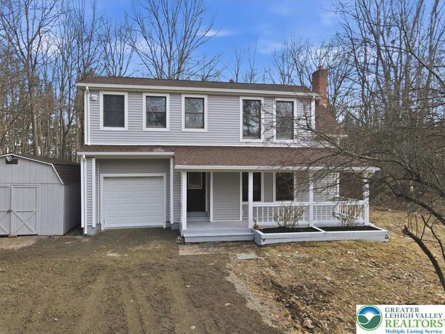 142 Towering Court, Chestnuthill Twp, PA 18353