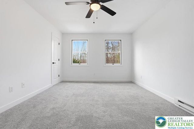 142 Towering Court, Chestnuthill Twp, PA 18353