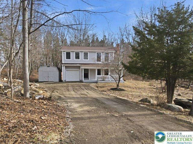 142 Towering Court, Chestnuthill Twp, PA 18353