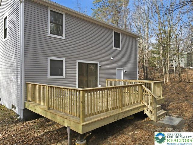 142 Towering Court, Chestnuthill Twp, PA 18353