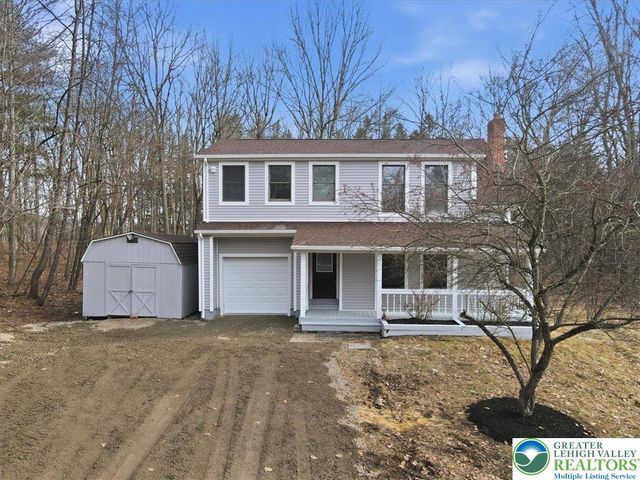 142 Towering Court, Chestnuthill Twp, PA 18353
