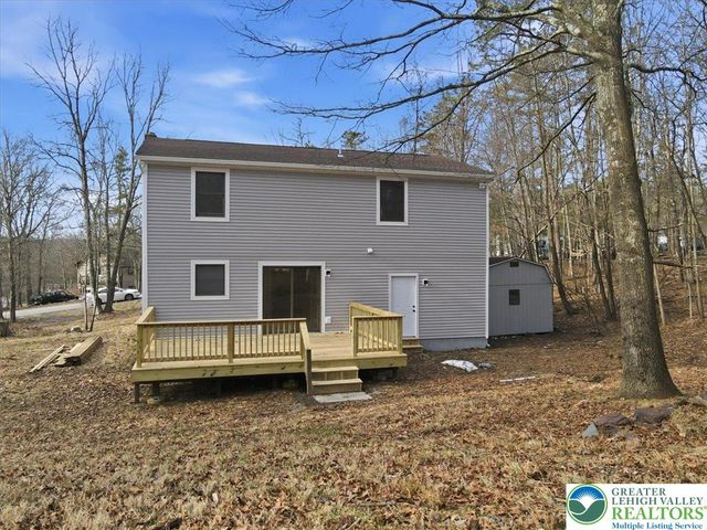 142 Towering Court, Chestnuthill Twp, PA 18353