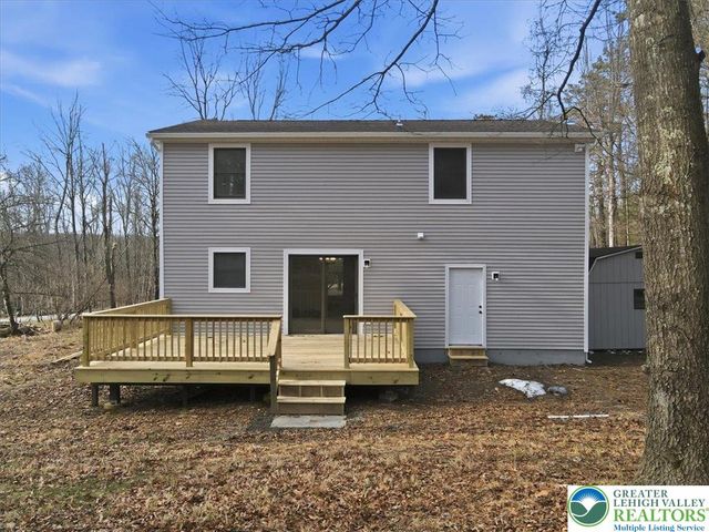 142 Towering Court, Chestnuthill Twp, PA 18353