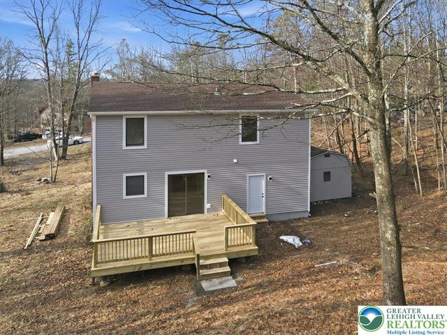 142 Towering Court, Chestnuthill Twp, PA 18353