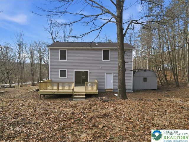 142 Towering Court, Chestnuthill Twp, PA 18353