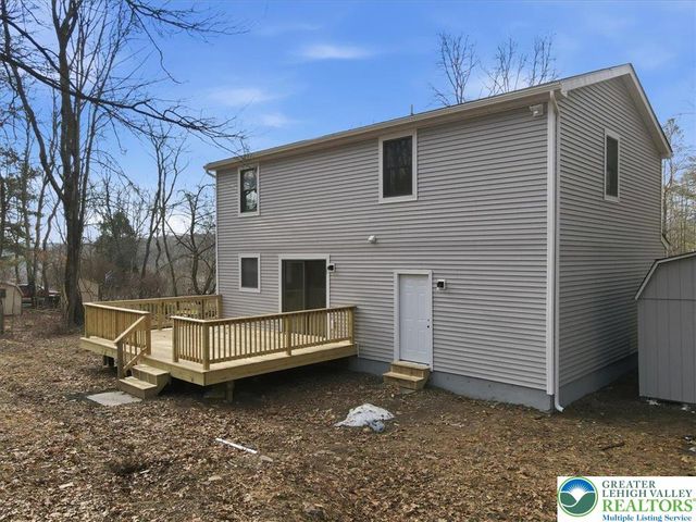 142 Towering Court, Chestnuthill Twp, PA 18353