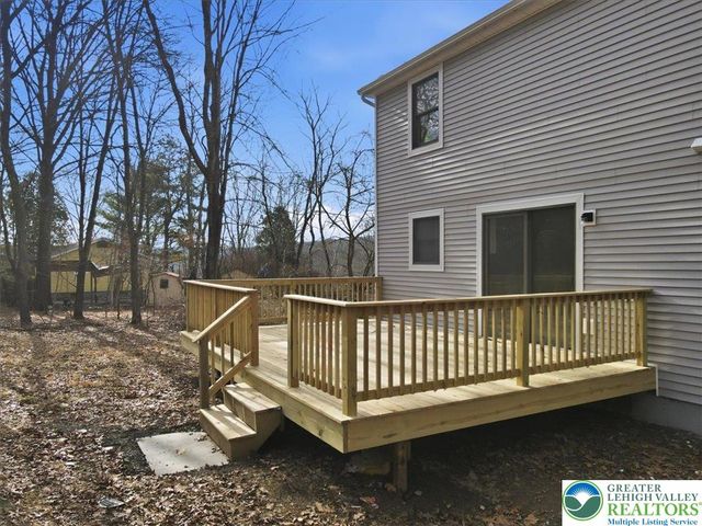 142 Towering Court, Chestnuthill Twp, PA 18353