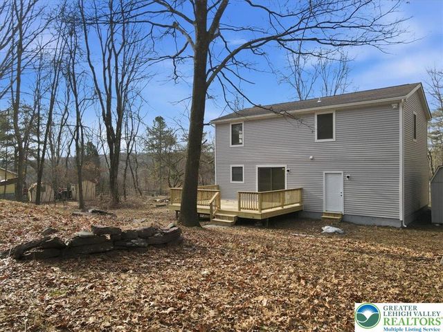 142 Towering Court, Chestnuthill Twp, PA 18353