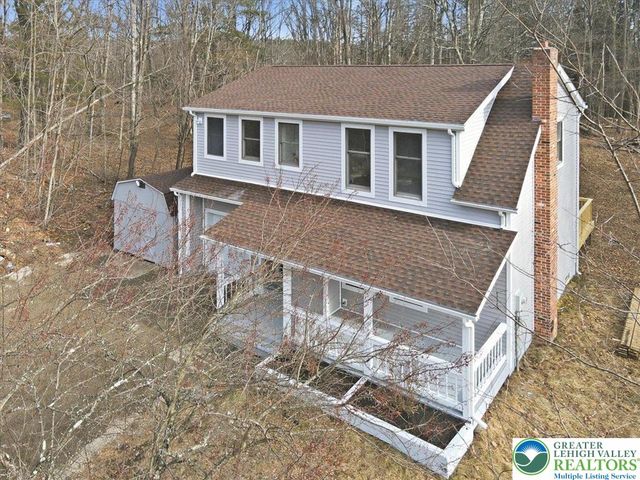 142 Towering Court, Chestnuthill Twp, PA 18353