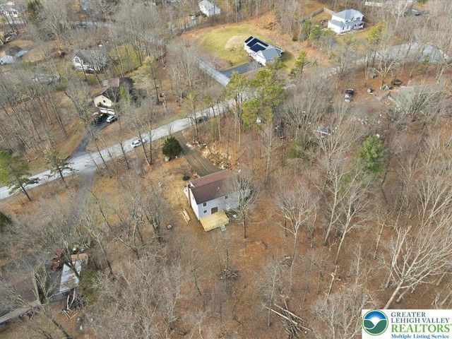 142 Towering Court, Chestnuthill Twp, PA 18353