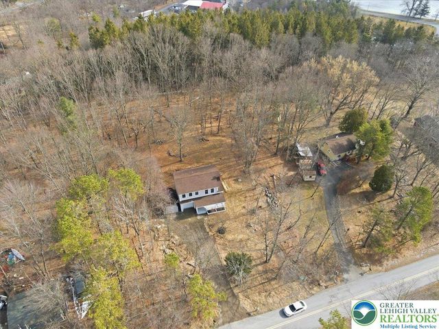 142 Towering Court, Chestnuthill Twp, PA 18353
