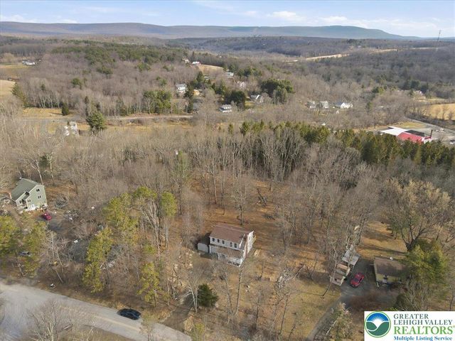 142 Towering Court, Chestnuthill Twp, PA 18353
