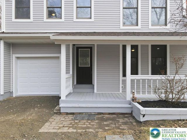 142 Towering Court, Chestnuthill Twp, PA 18353