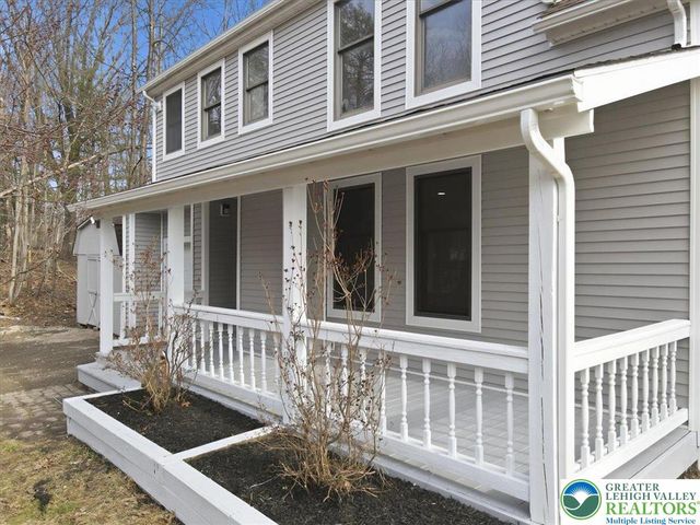 142 Towering Court, Chestnuthill Twp, PA 18353