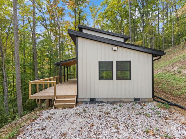 116 Barkers Branch Road, Stanton, KY 40380