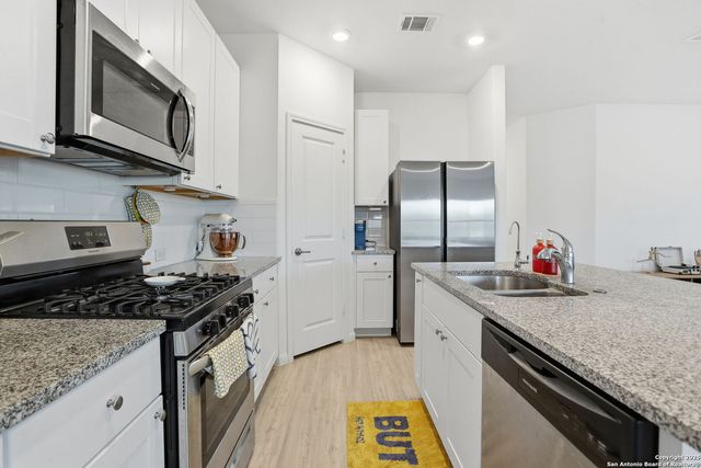 634 Bean, San Antonio, TX 78221