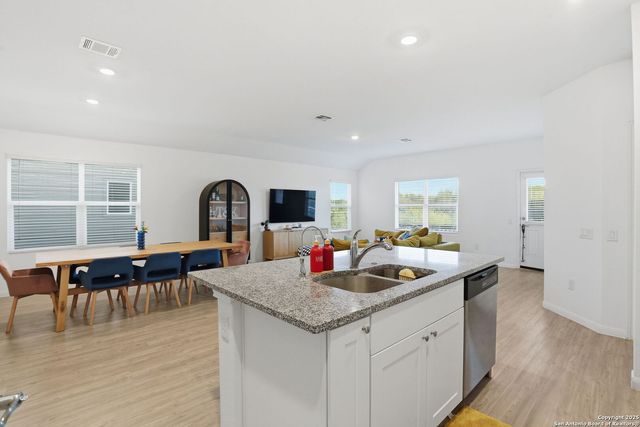 634 Bean, San Antonio, TX 78221