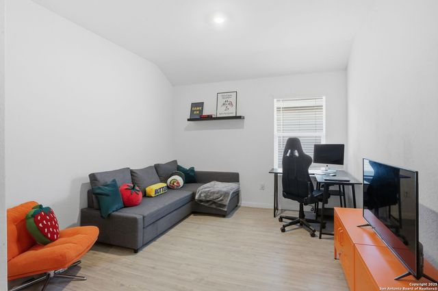 634 Bean, San Antonio, TX 78221