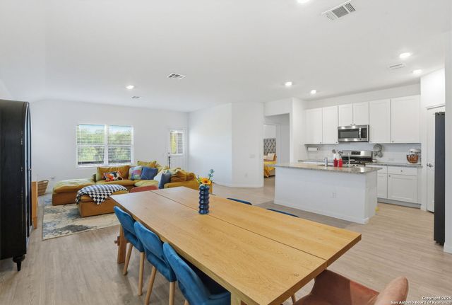 634 Bean, San Antonio, TX 78221