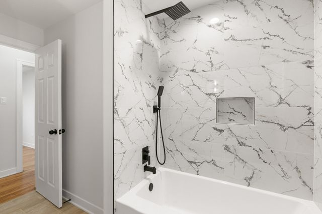 1042 W 109th Place, Chicago, IL 60643