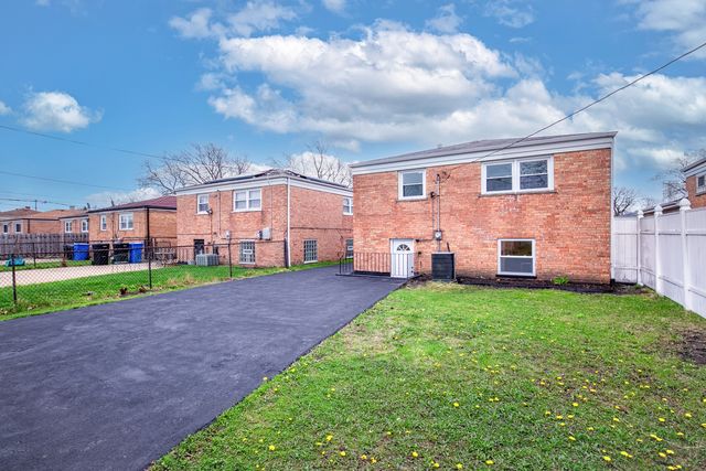 1042 W 109th Place, Chicago, IL 60643