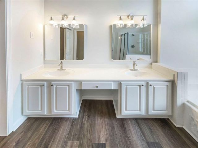 1817 Lake Cove SW Drive, Atlanta, GA 30331