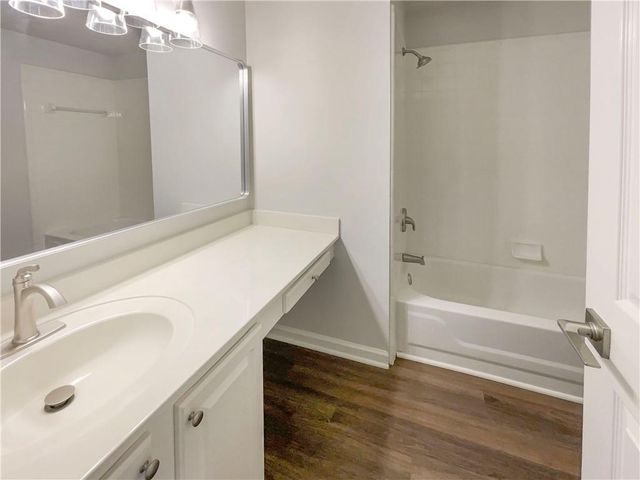 1817 Lake Cove SW Drive, Atlanta, GA 30331