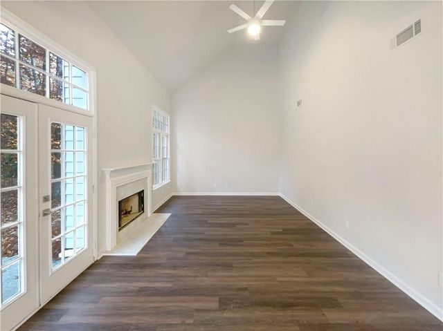 1817 Lake Cove SW Drive, Atlanta, GA 30331