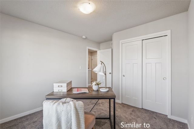 1104 Sunflower Lane, Pella, IA 50219