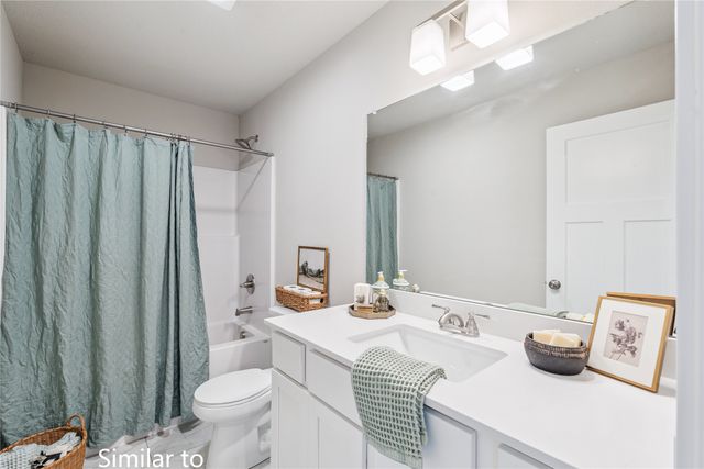 1104 Sunflower Lane, Pella, IA 50219