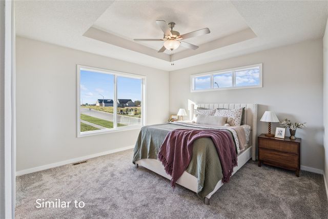 1104 Sunflower Lane, Pella, IA 50219