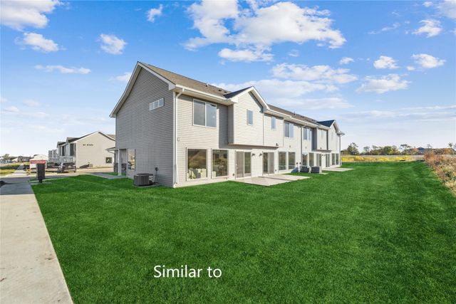 1104 Sunflower Lane, Pella, IA 50219