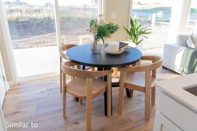 1104 Sunflower Lane, Pella, IA 50219