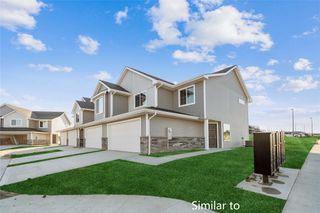 1104 Sunflower Lane, Pella, IA 50219